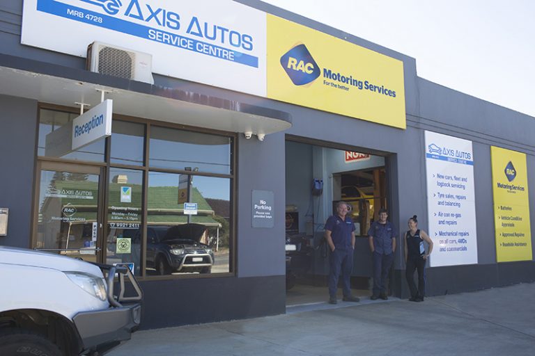 Services Axis Autos